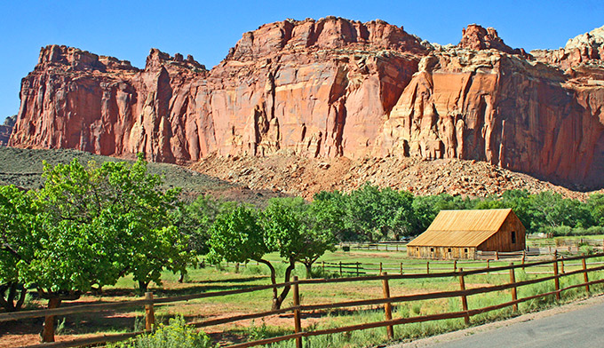 Capitol-Reef-Orchard-barn-Fruita_DP_680