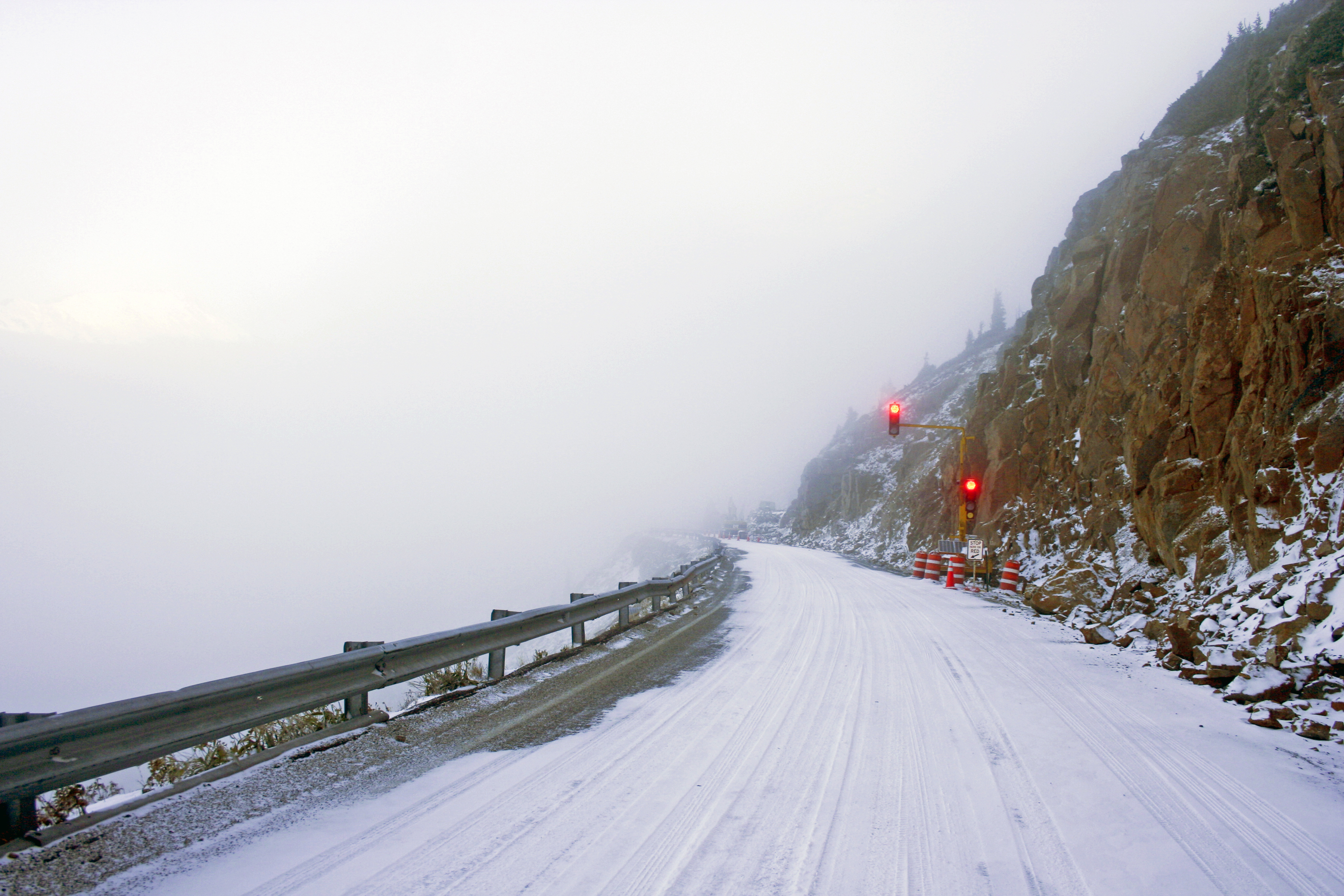 September_snow_on_CO_82_near_Independence_Pass