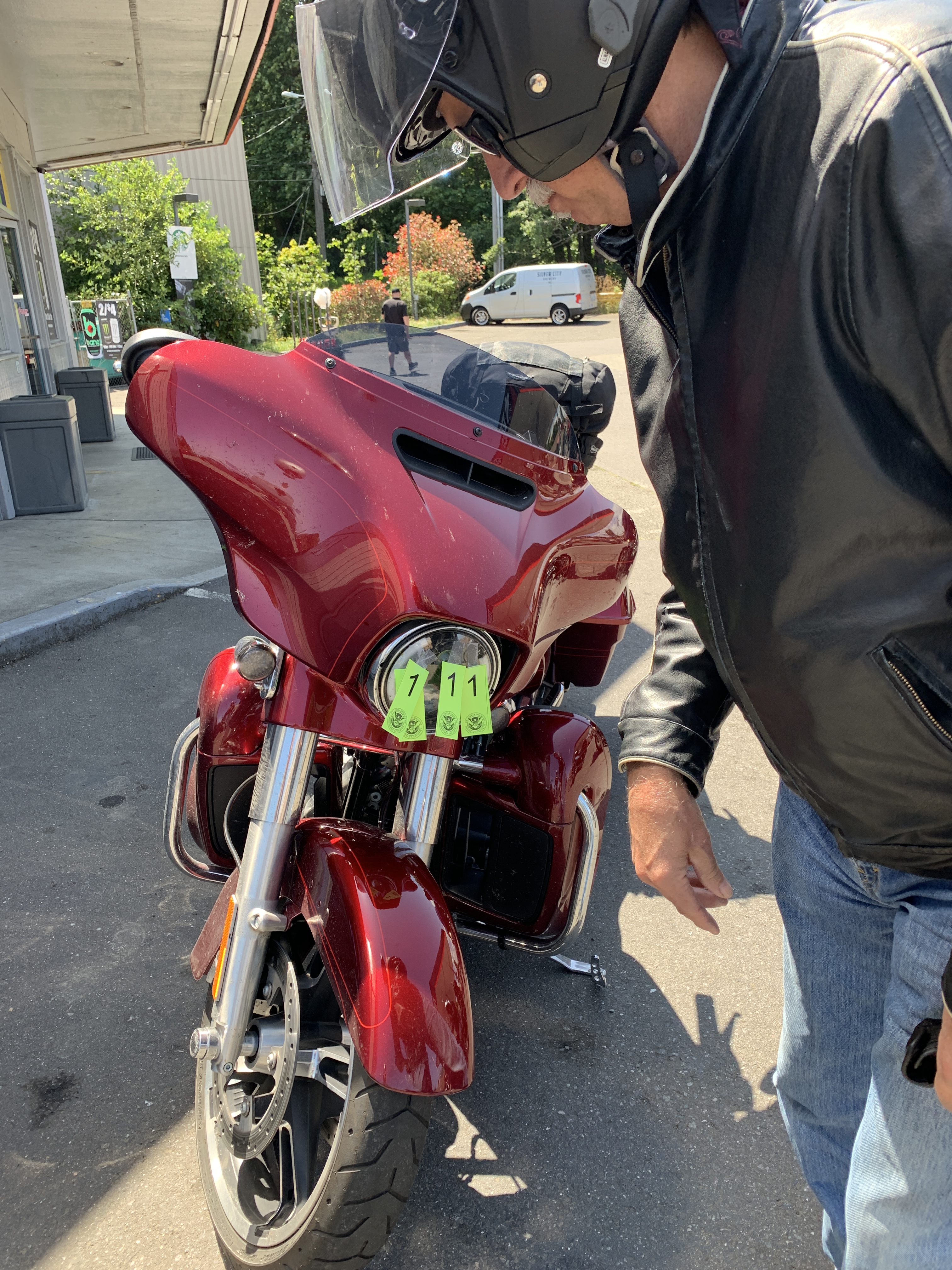 0AF4D7E8-A76C-42EE-9809-49B3A7D8F7E9