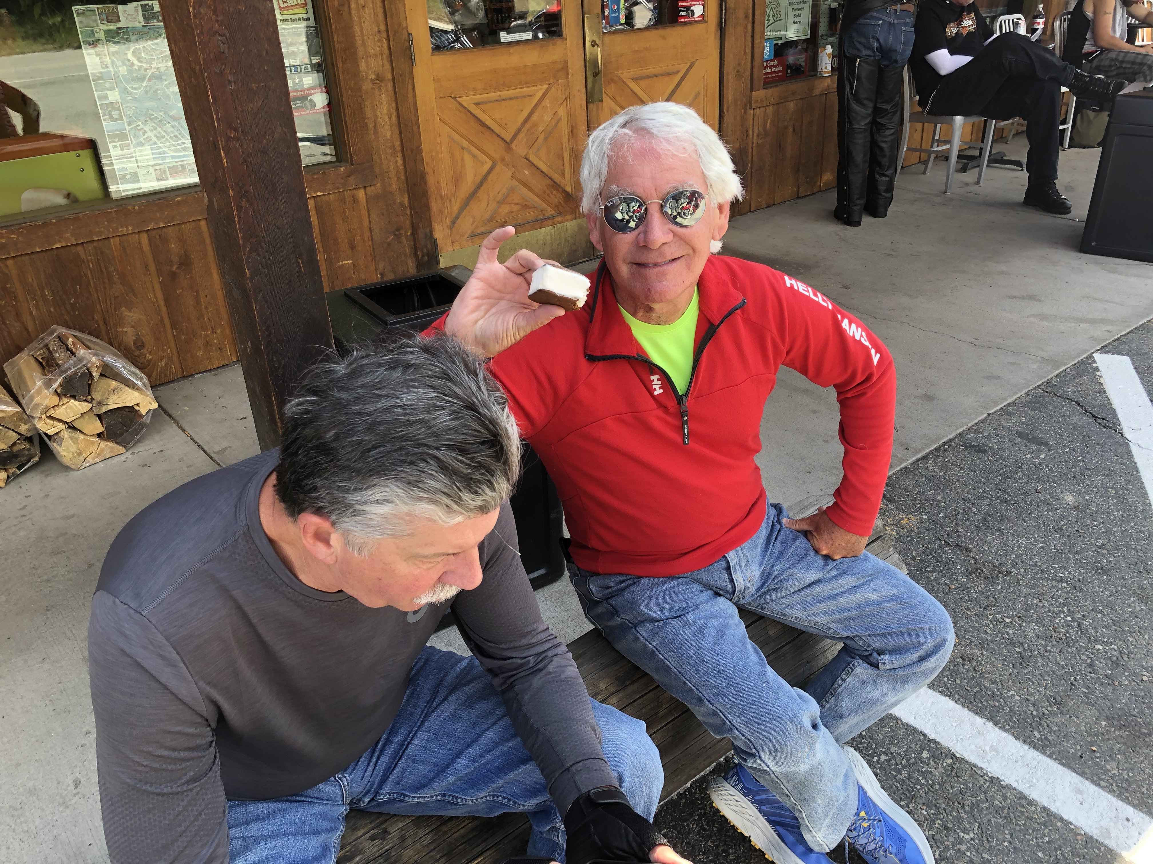 13DF2A33-408C-4389-BF84-F031EBF6EAC5