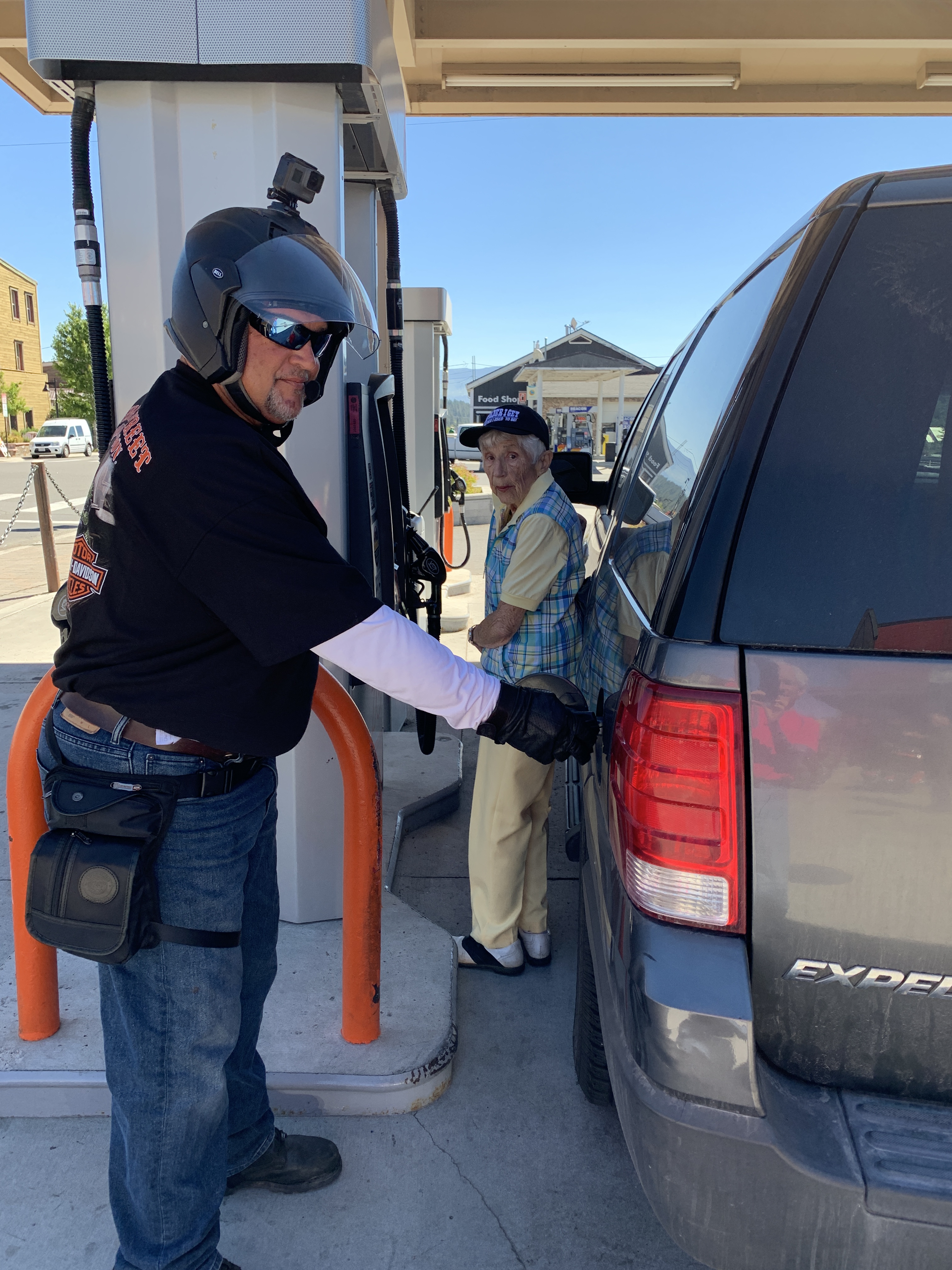 786795C8-1327-4BEB-BEF4-B075807732F8