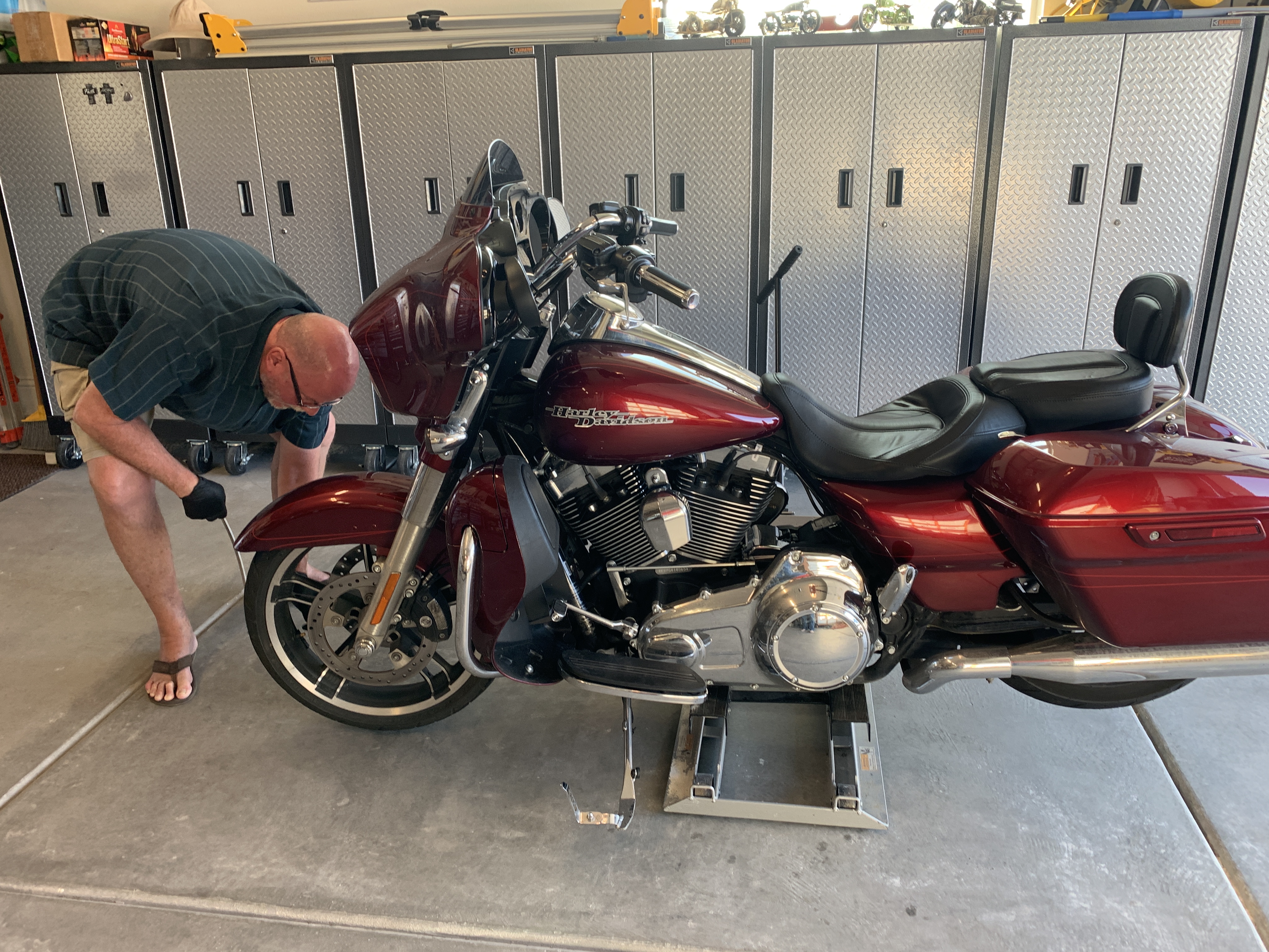 8FFB79B8-562C-4B5B-B483-9A5B8988EF5B