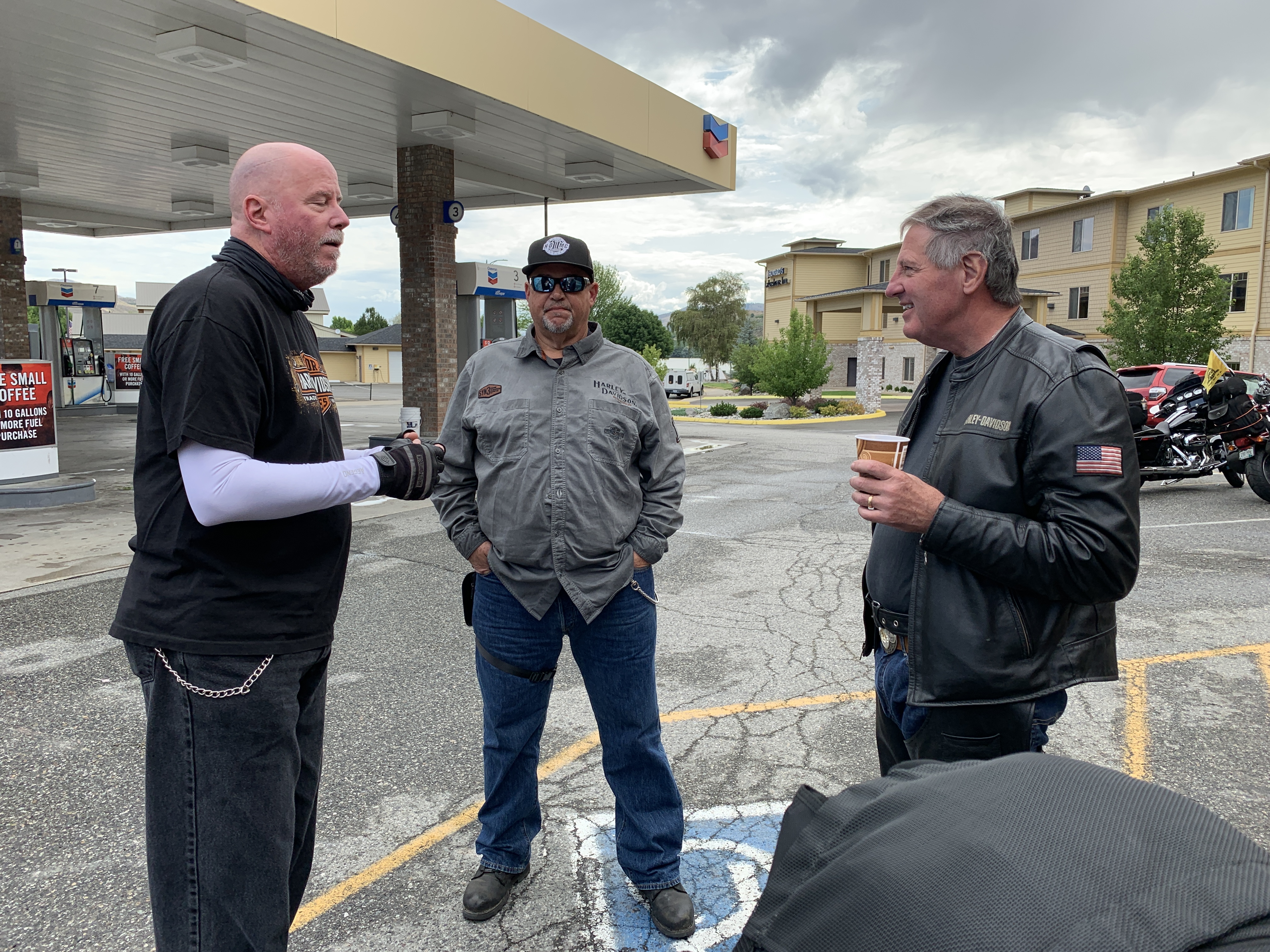 AF08D439-51DE-44A5-A8AF-C046A05E72B8