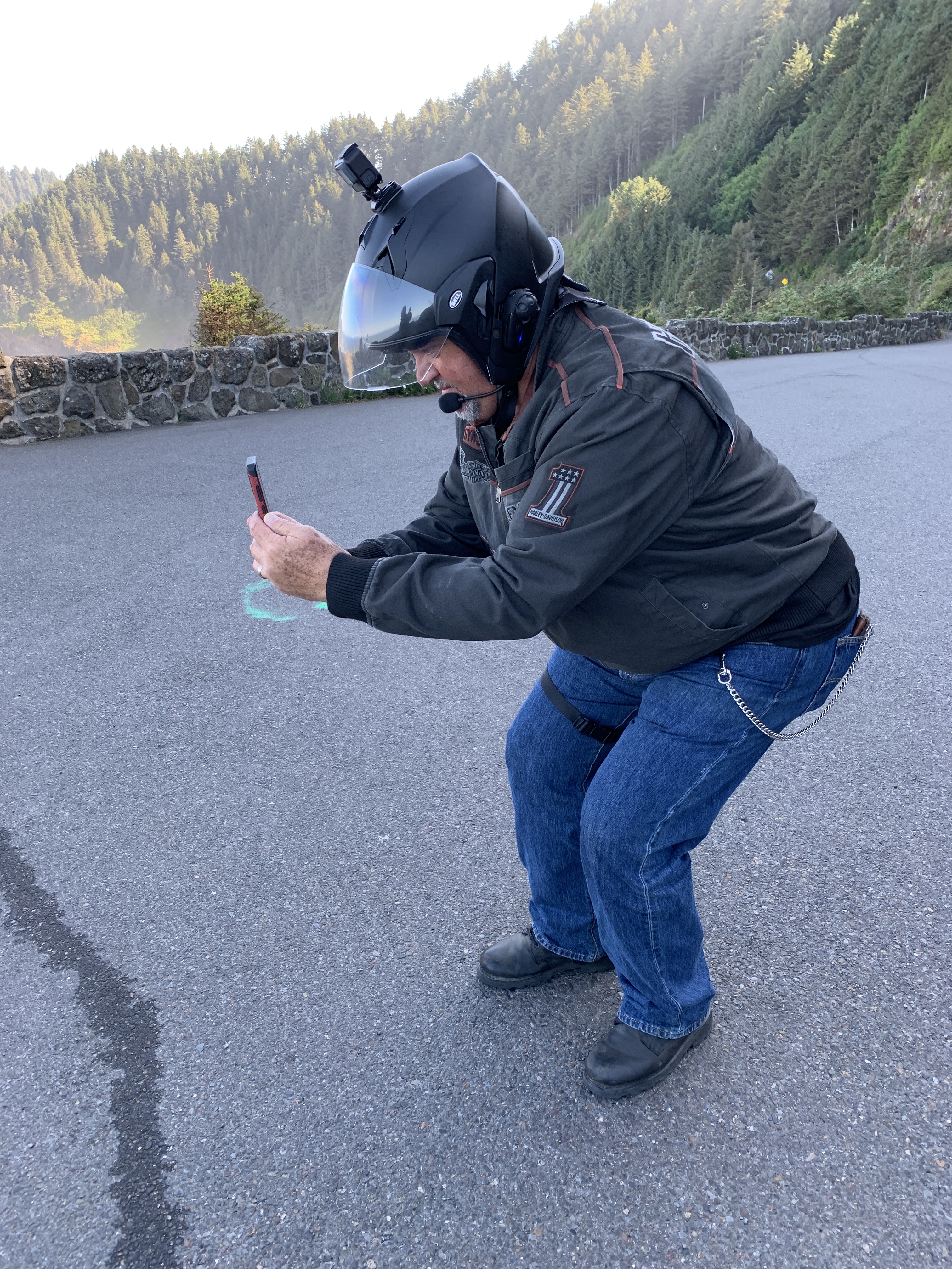 B81AF806-1255-4643-B4FF-09E02096E56E