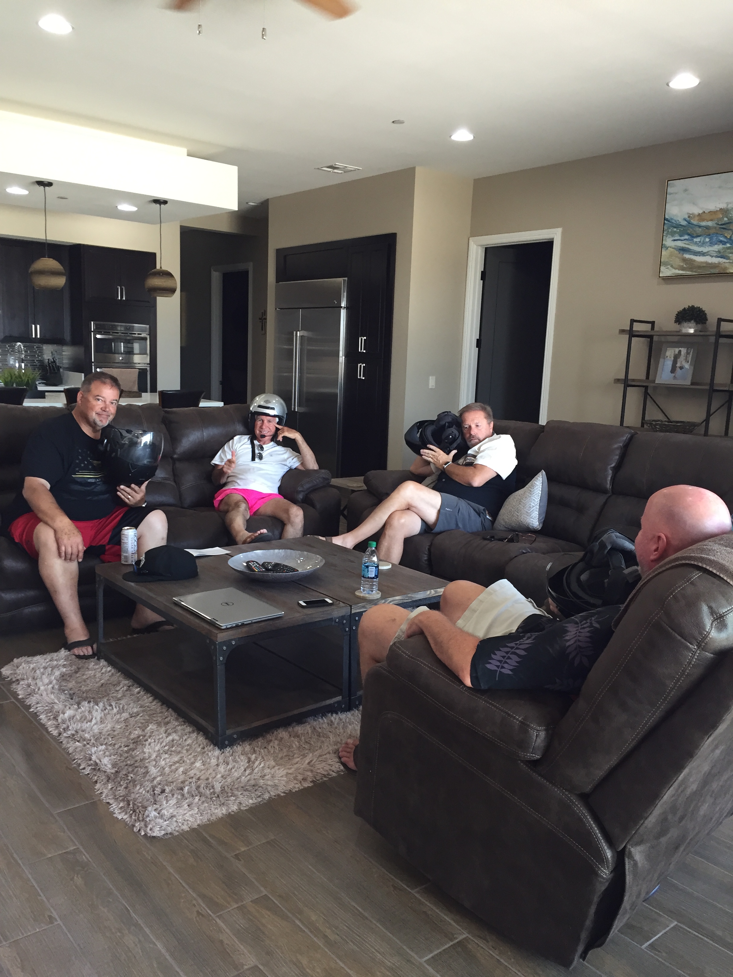 D5AFFBD9-9C84-4A36-A103-2DF15672582B