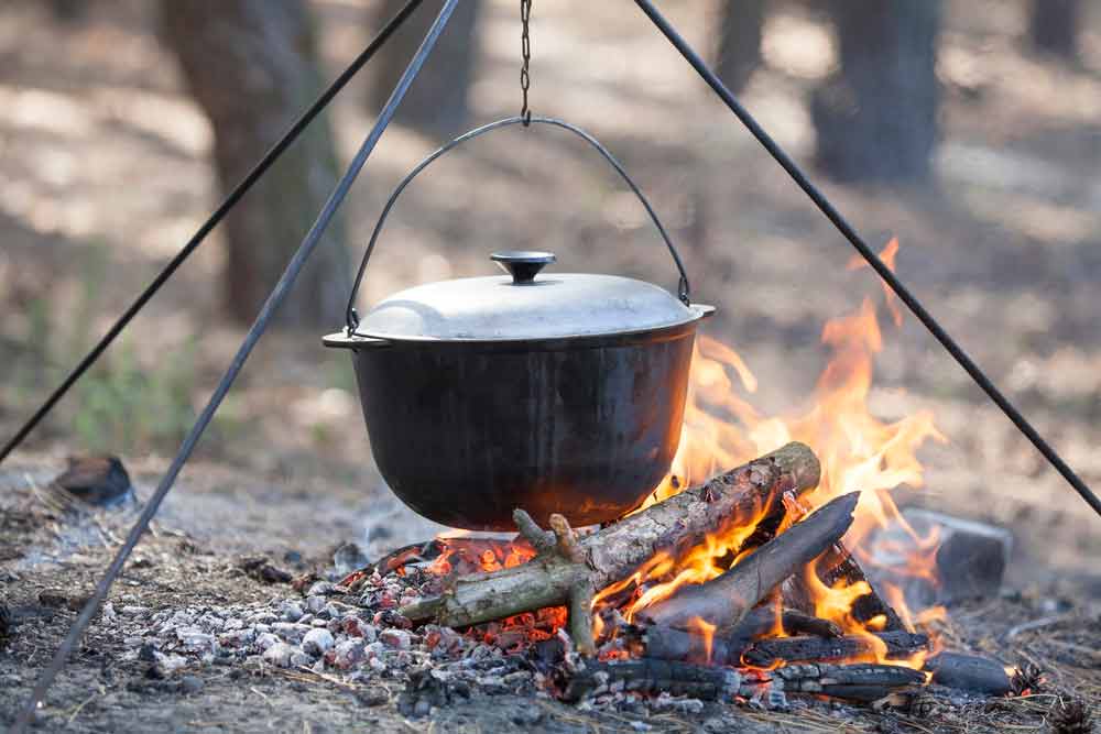 D-2, Dutch oven over campfire