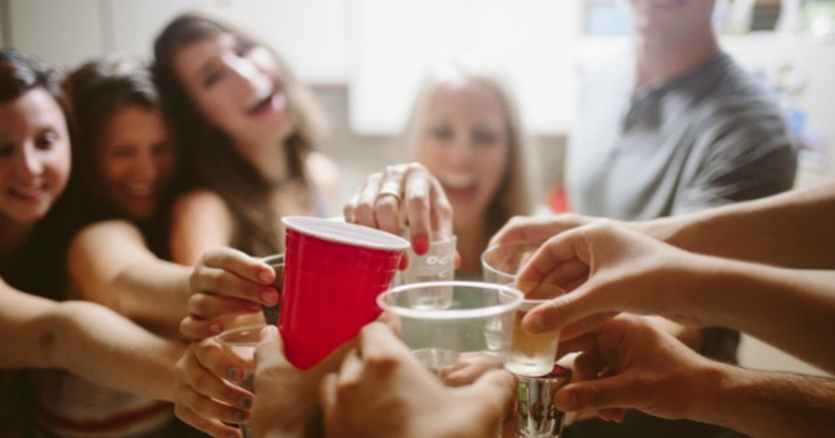 most-popular-drinking-games-college